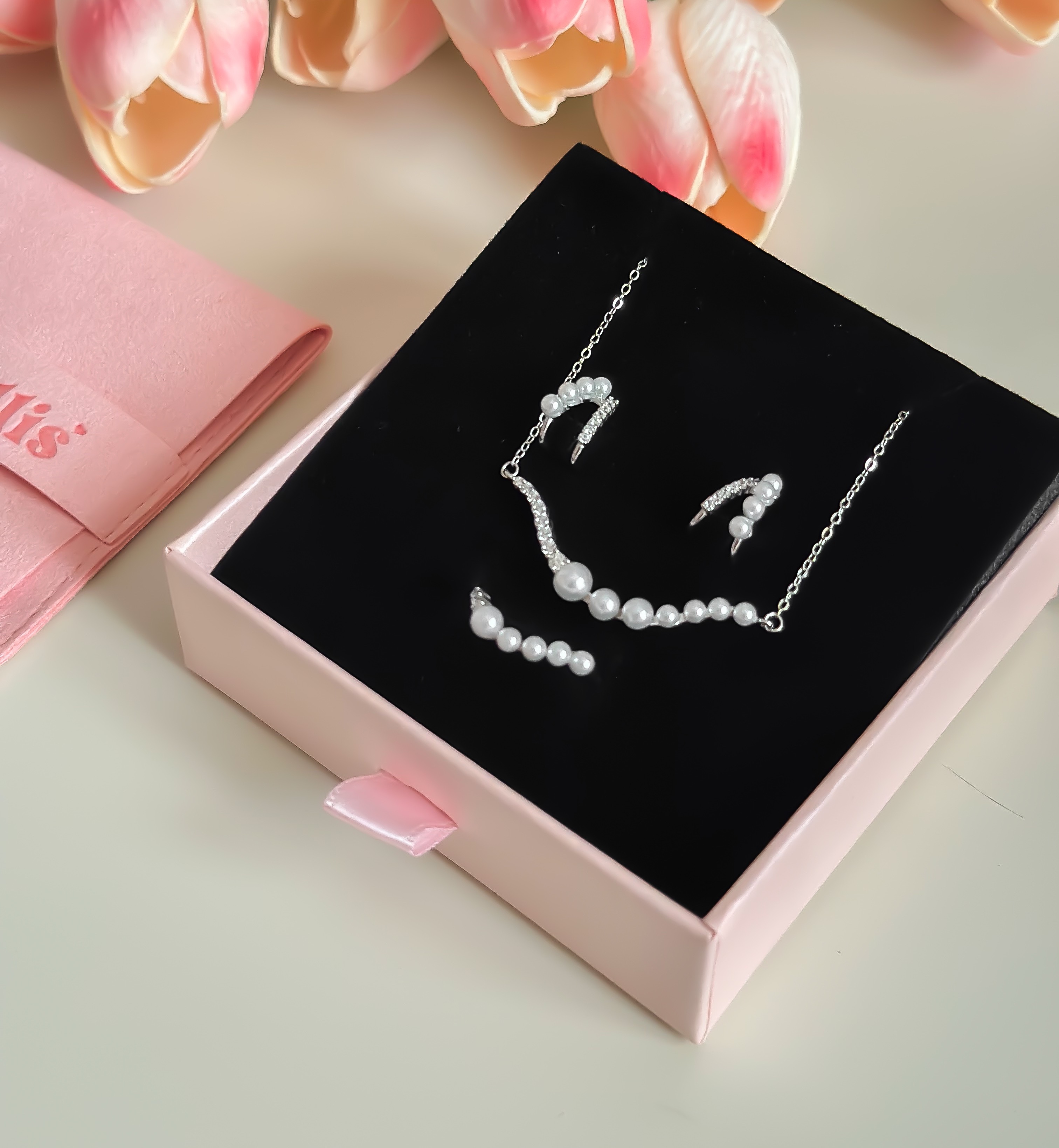 طقم دُرّة أمارلس 🌺✨